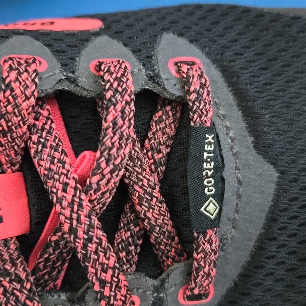 BROOKS WOMEN'S CASCADIA 16 GTX TRAIL RUNNING WATERPROOF HIKING SHOE W BOX 7 M - Picture 11 of 16